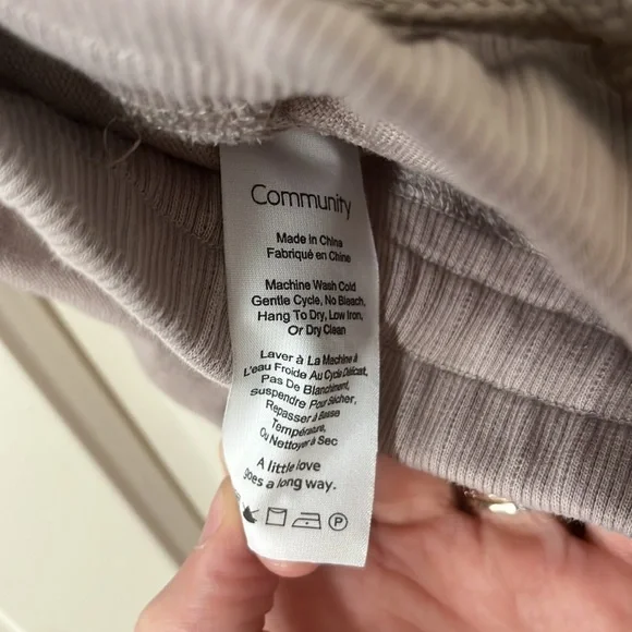 Aritzia Community Axiom Short - Picture 4 of 4